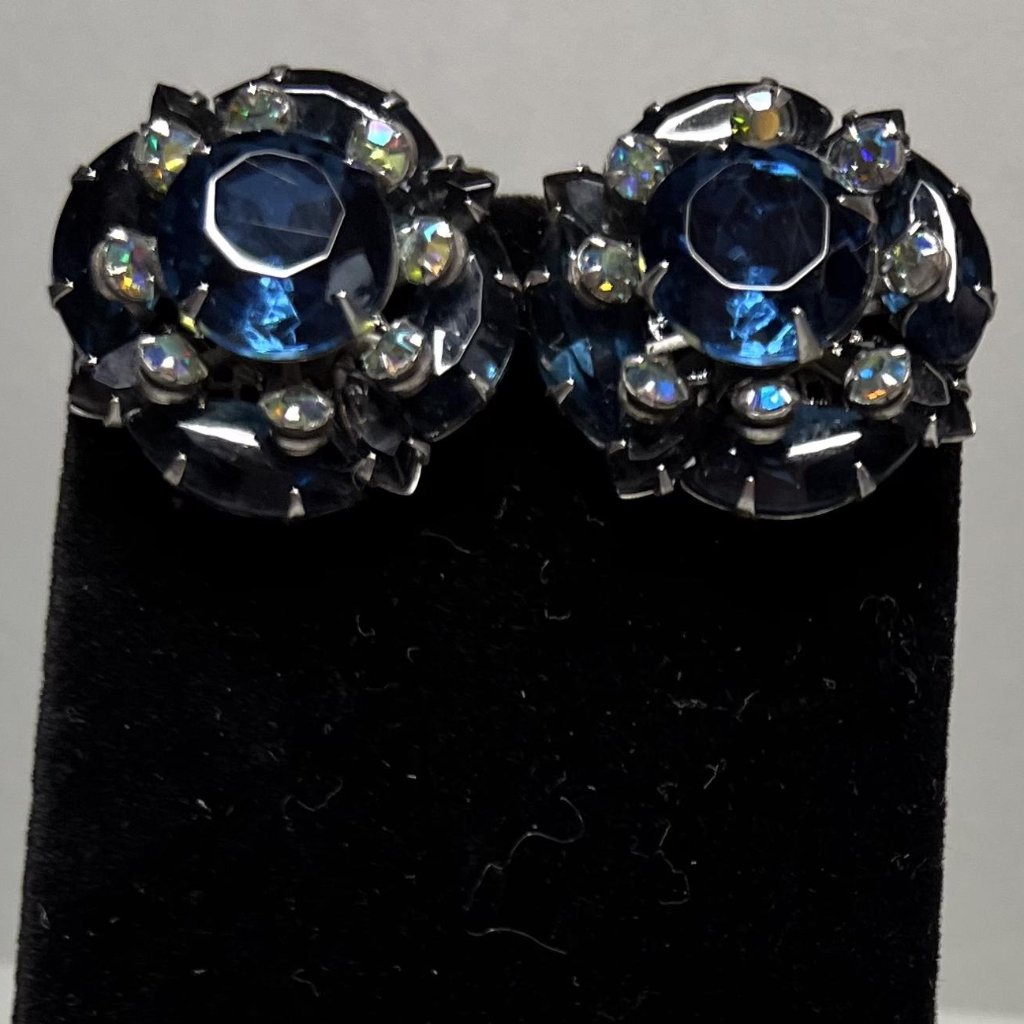 Signed Vintage Beau Jewels Blue Heliotrope Rhinestone Silver Clip On Earrings